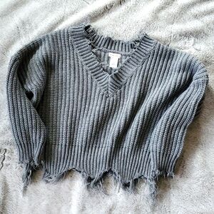Main Strip gray cable knit sweater medium
